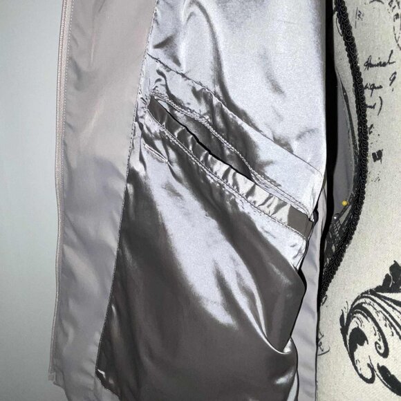 Lululemon Everyday Getaway Jacket Dark Chrome – VEUC! – Size 8 - Picture 8 of 15